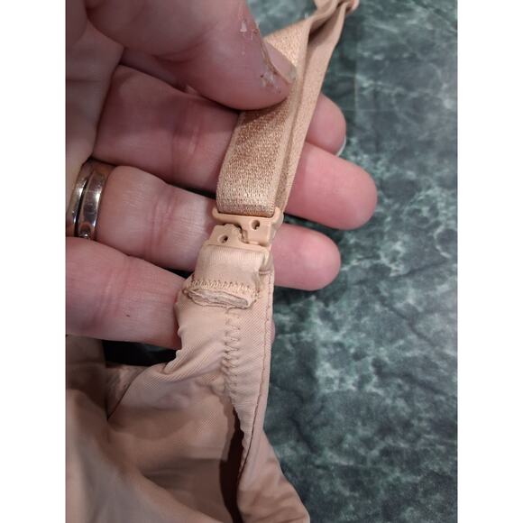 Victoria’s Secret T-shirt Push Up Full Coverage Convertible Bra Beige Nude 36C - Picture 2 of 10